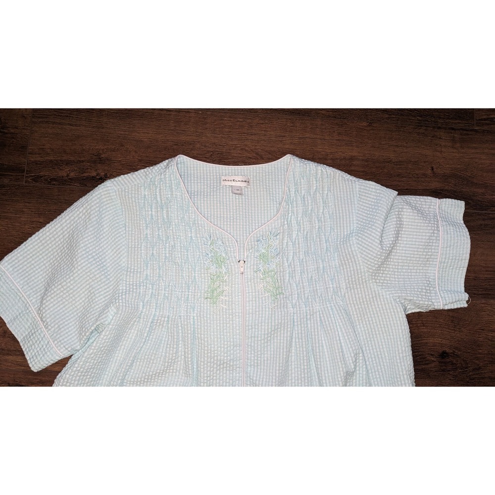 Miss Elaine Seersucker Robe M Medium Blue‎ Green Floral Embroidered Zip Front